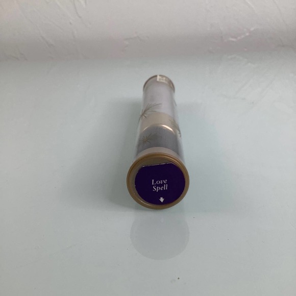 Victoria’s Secret Love Spell Sparkling Body Powder .19oz NEW Discontined in box - Picture 6 of 8